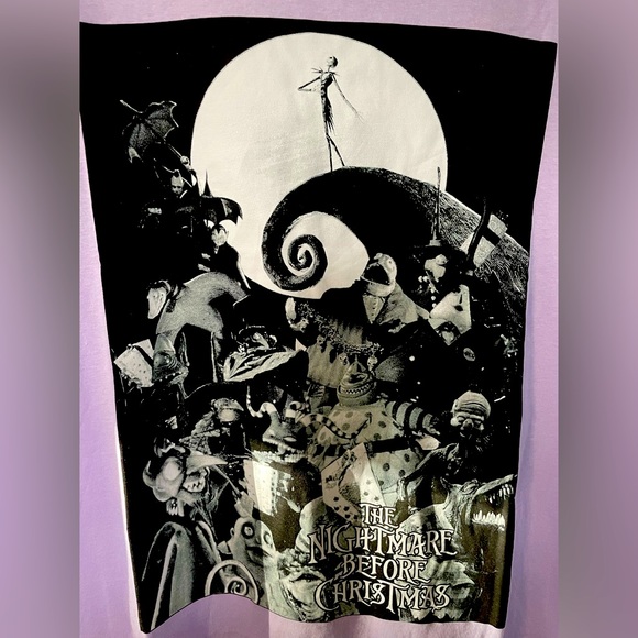 🔥Junior’s Nightmare Before XMAS graphic tee ✨ - Picture 2 of 3